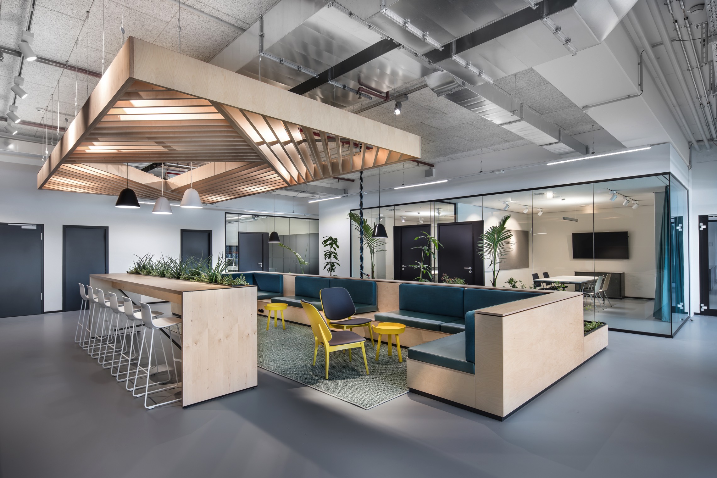 Husqvarna Ulm Office Inspiration